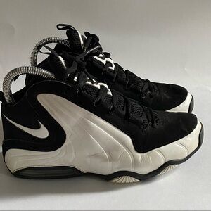 Nike Air Shoes Big Boys Size 5.5Y Lace Up Black-White‎